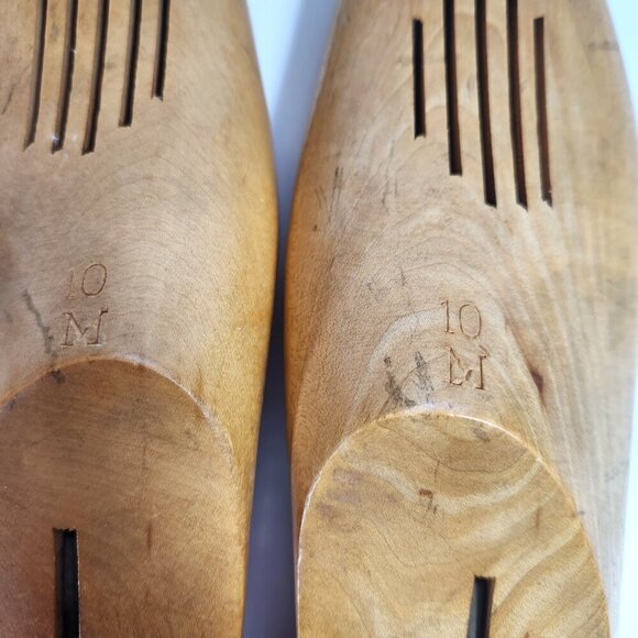 Vintage Shoe Trees Stretchers Mens 10M Classic Maple Construction Hanging Loops - Picture 6 of 13
